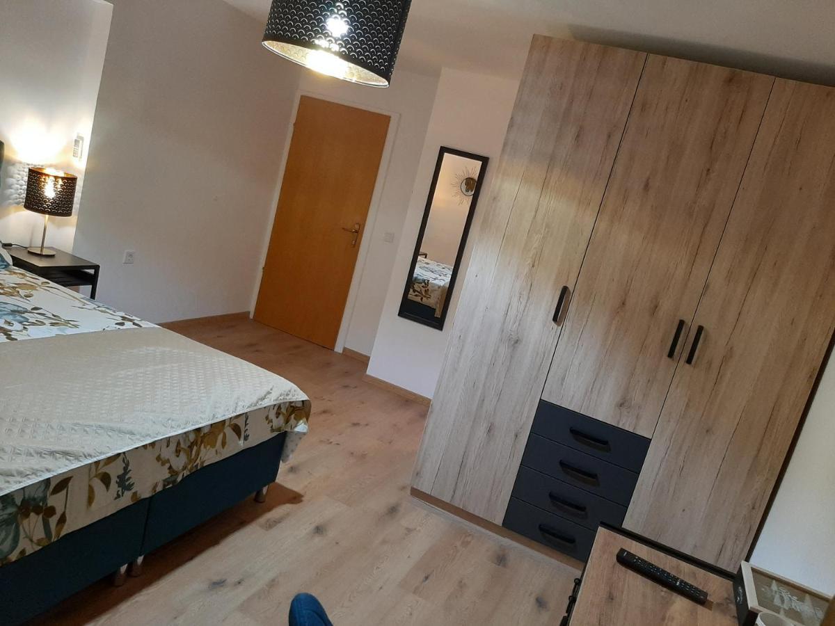 Petra Rooms And Apartments Palit Eksteriør billede